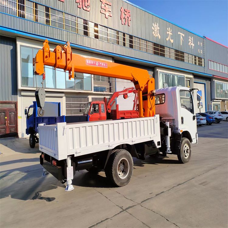 鄂托克前旗三轮随车吊定制 农用改装机自备吊中瑞长期出售